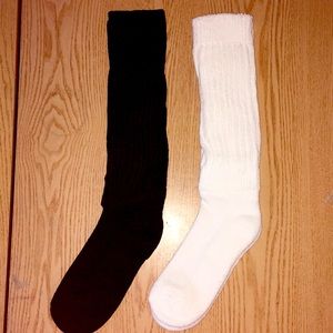 NEW 2 HOOTERS PEAVEY XL SCRUNCHIE SOCKS WHITE/BLCK